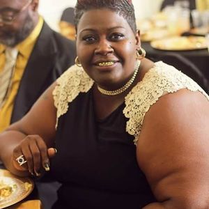 Meet your Posher, Etta